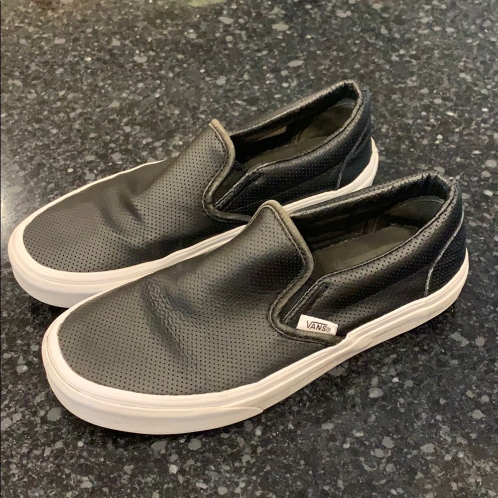Black Vans Slip-On